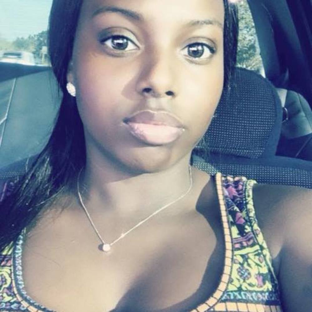 Meet your Posher, Alisia